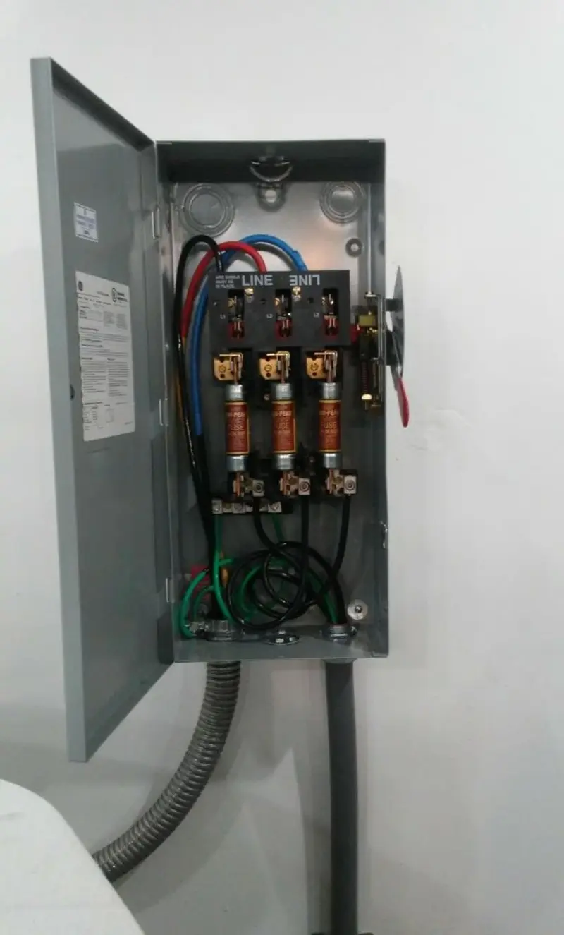 Three-phase disconnect switch installed for Smoke Detector Installation in Vallejo